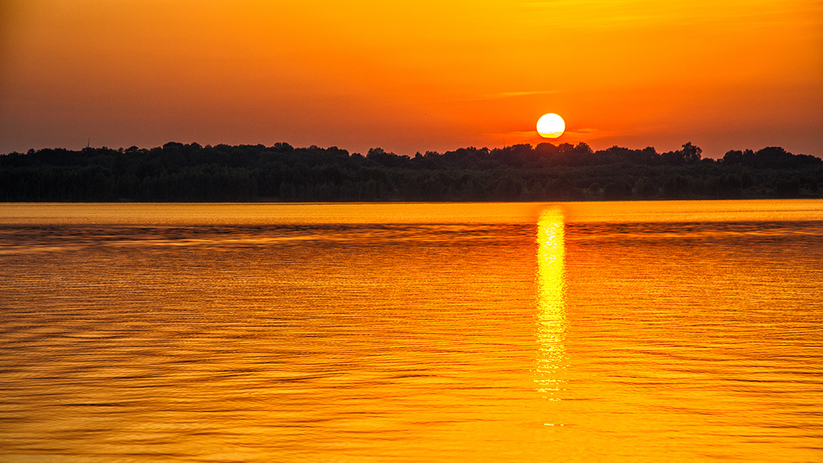 Sonnenuntergang am Cospudenersee
